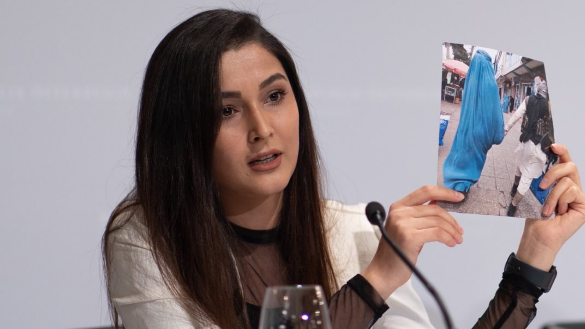 Eine der beiden Gründerinnen der Omid Online School Zahra Hashimi