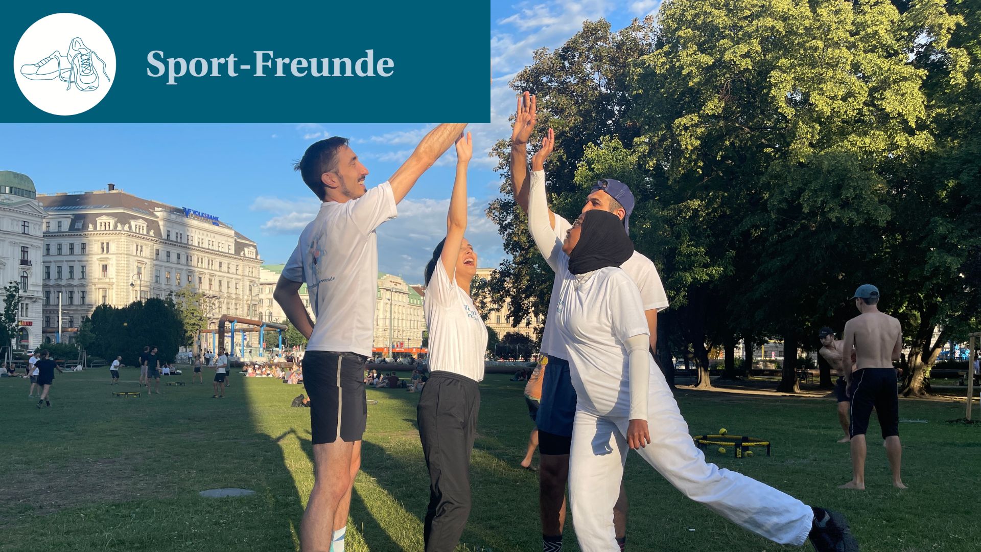 Sport-Freunde machen gemeinsam Sport